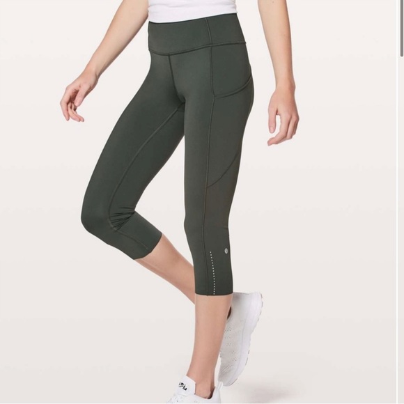 Lululemon Fast and Free Legging - Picture 2 of 5